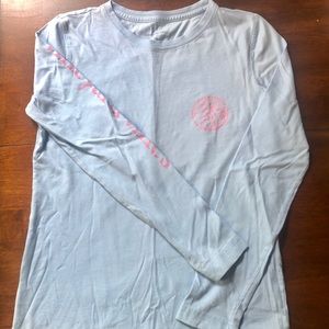 Vineyard Vines long sleeve T-shirt.